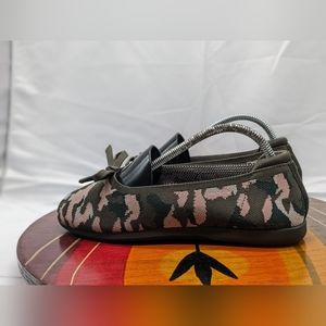 CLOUDSTEPPERS Clarks Camo Knit Bow Flats Carly Hope Women's 6.5